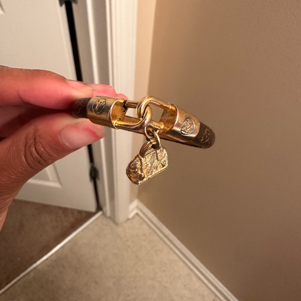 AUTHENTIC LV Bracelet - Picture 6 of 8